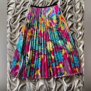 Women’s pleaded skirt